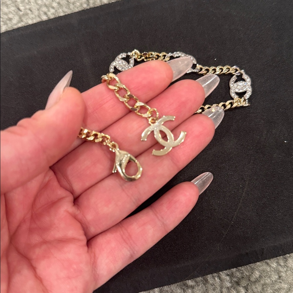 Classic 5 cc logo choker - Picture 3 of 3